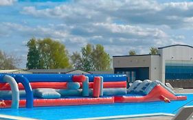 Swan View Retreats # Hottub # Egg Chair # Bbq & Bikes Included 8 Berth