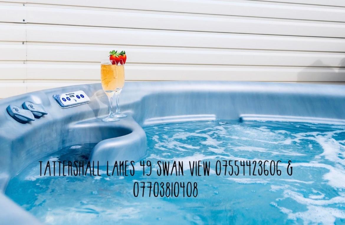 Swan View Retreats # Hottub # Egg Chair # Bbq & Bikes Included 8 Berth Tattershall Exterior photo